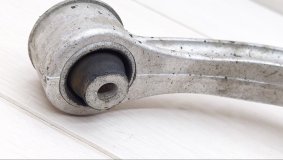 Рычаг подвески верхний передний BMW 5 series F10 2011 N47D20C