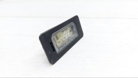 Плафон подсветки номера BMW 3 - Series F30 2015 N47 Плафон подсветки номера BMW 3 - Series F30 2015 N47