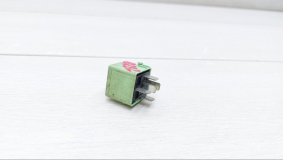 Реле BMW X5 E70 2012 N57D30A Реле BMW X5 E70 2012 N57D30A