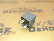 Реле 373 Volkswagen Passat B5 3B2 2000 AGZ Реле 373 Volkswagen Passat B5 3B2 2000 AGZ