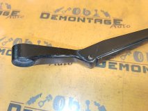 Поводок стеклоочистителя правый передний Volkswagen Golf 3 1H1 1993 ABU