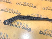 Поводок стеклоочистителя правый передний Volkswagen Golf 3 1H1 1996 AEE