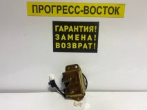 Замок двери багажника Toyota Grand Hiace VCH16