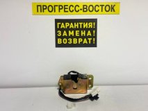 Замок двери багажника Toyota Granvia KCH10