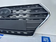 Решетка бампера передняя Hyundai Solaris 2 2017-2020