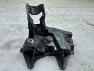 Кронштейн форсунки омывателя правый Peugeot 308 T7 2007-2011