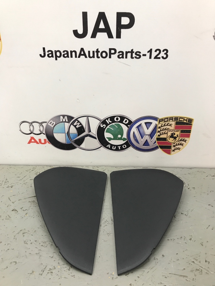 Накладка в торпедо Audi A4 2008 (б/у)