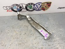 Кронштейн крыла правый передний Audi A4 2008