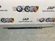 Молдинг стекла правый передний Audi A5 2010