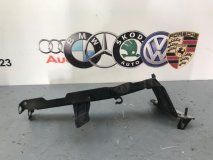 Кронштейн крепления крыла левый передний Audi A4 2010 Кронштейн крепления крыла левый передний Audi A4 2010