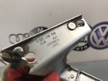 Кронштейн крыла левый передний Audi A4 2008 Кронштейн крыла левый передний Audi A4 2008