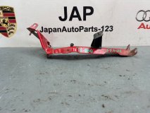 Кронштейн крыла левый передний Audi A4 2010 Кронштейн крыла левый передний Audi A4 2010