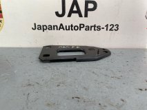 Кронштейн усилителя бампера правый передний Audi A5 2010 Кронштейн усилителя бампера правый передний Audi A5 2010