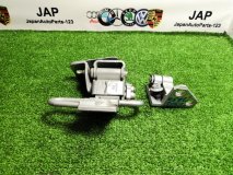 Петля двери левая задняя Volkswagen PASSAT Variant 2012