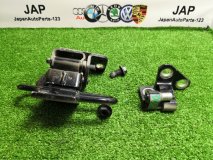 Петля двери правая задняя Volkswagen Passat 2012