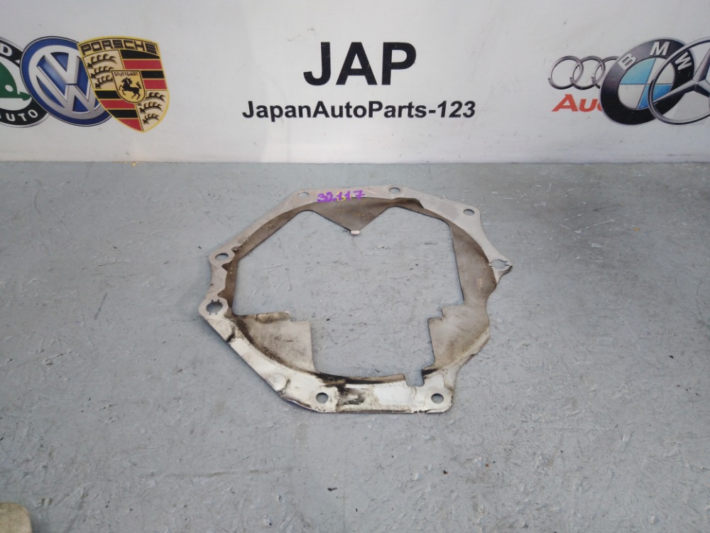 Промежуточная пластина КПП Volkswagen Touran 2011 (б/у)