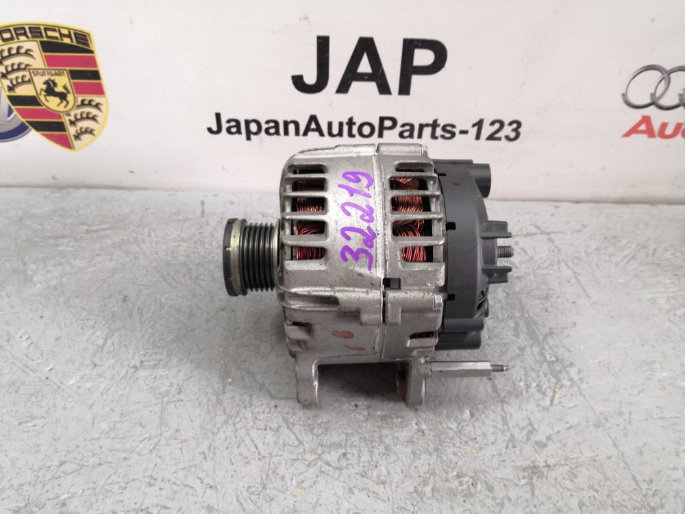 Генератор Volkswagen Touran 2011 (б/у)