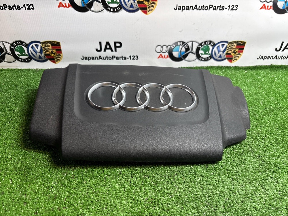 Накладка декоративная Audi A5 2008 (б/у)