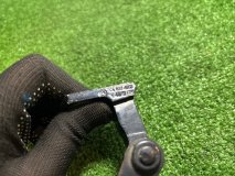 Петля двери левая задняя Volkswagen Passat 2012