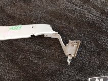 Кронштейн крыла правый передний Audi A4 2009 Кронштейн крыла правый передний Audi A4 2009