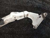 Кронштейн крыла левый передний Audi A4 2009 Кронштейн крыла левый передний Audi A4 2009