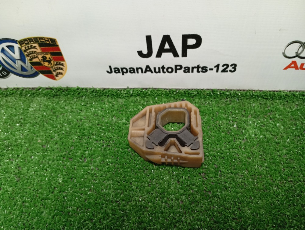 Кронштейн радиатора Volkswagen Touran 2011 (б/у)