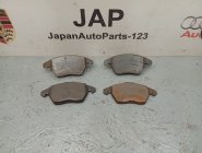 Колодки тормозные передние Audi A1 2011