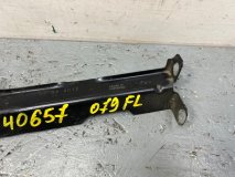 Кронштейн крыла левый передний Audi A4 2013 Кронштейн крыла левый передний Audi A4 2013