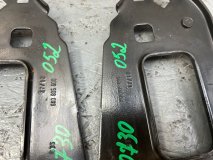 Кронштейн усилителя бампера Audi A5 2011 Кронштейн усилителя бампера Audi A5 2011