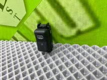 Кнопка обогрева заднего стекла Mercedes-Benz E-Class W124 1989 M103.940 2.6i