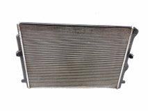 Радиатор охлаждения двигателя Volkswagen Golf 7