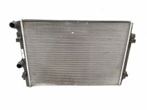 Радиатор охлаждения двигателя Volkswagen Golf 7