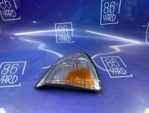 Габарит левый передний Toyota Grand Hiace VCH10 2001 5VZFE