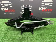 Домкрат Renault Kaptur 2017 1.6 H4M Домкрат Renault Kaptur 2017 1.6 H4M