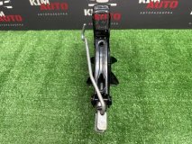 Домкрат Renault Kaptur 2017 1.6 H4M Домкрат Renault Kaptur 2017 1.6 H4M