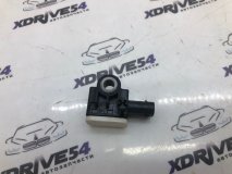 Датчик удара Mercedes-Benz CLA180 C117 2015 270.910