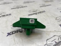 Датчик удара левый передний Mercedes-Benz C-class W204 рестайл 2012 271.820