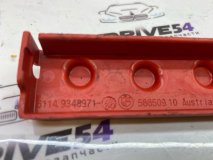 Крышка клеммы аккумулятора BMW 520d G30 2017 B47D20A Крышка клеммы аккумулятора BMW 520d G30 2017 B47D20A