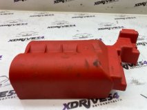 Крышка клеммы аккумулятора BMW 520d G30 2017 B47D20A Крышка клеммы аккумулятора BMW 520d G30 2017 B47D20A