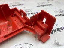 Крышка клеммы аккумулятора BMW 520d G30 2017 B47D20A Крышка клеммы аккумулятора BMW 520d G30 2017 B47D20A