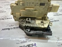 Замок боковой двери правый передний Volkswagen Touareg 7P NF 2012 CRCA 3.0tdi Замок боковой двери правый передний Volkswagen Touareg 7P NF 2012 CRCA 3.0tdi