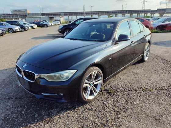BMW 328i 2011
