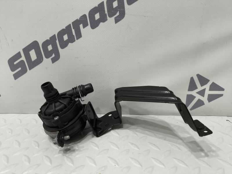Насос системы охлаждения Mercedes-Benz GLE W167 / V167 654920 2022 перед. (б/у)