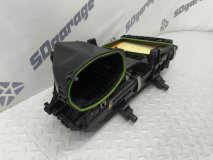 Корпус воздушного фильтра передний Mercedes-Benz GLE W167 / V167 2022 654920