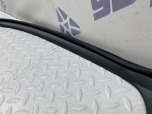 Уплотнительная резинка двери левая передняя Lexus UX 250H 200/250H 2020 2000CC 16-VALVE DOHC