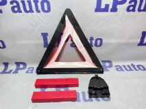 Знак аварийной остановки Audi A6 C7 2012