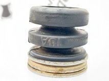 Подушка кузова передняя Toyota Land Cruiser Prado 150