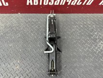 Домкрат Renault Duster Домкрат Renault Duster