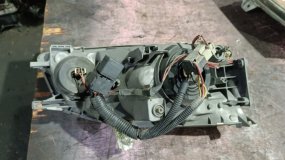 Фара левая TOYOTA GRANVIA KCH16