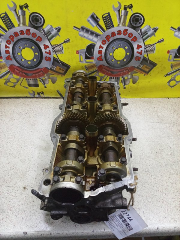 Головка блока цилиндров Toyota Grand Hiace VCH10W 5VZFE (б/у)